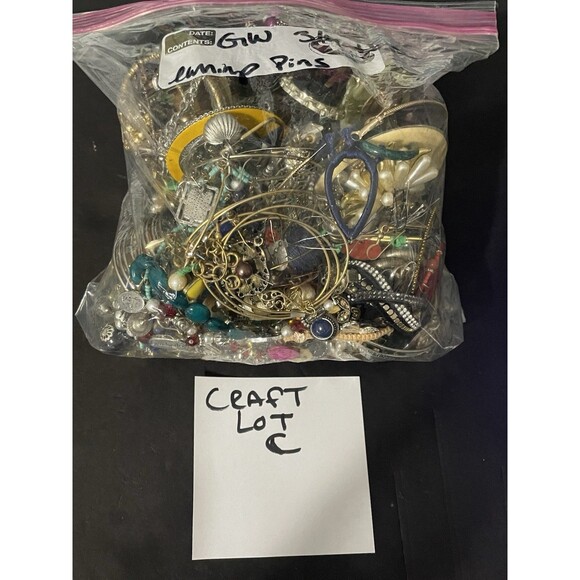 4+ Pounds Scrap Junk Jewelry Lot Craft Harvest Repurpose Salvage Broken - Picture 1 of 5